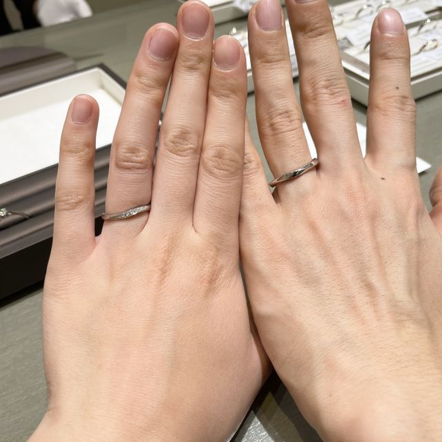 【アイプリモ(I-PRIMO)の口コミ】 メレ入りのウェーブラインが気になっていたので、こちらを勧めていただき…