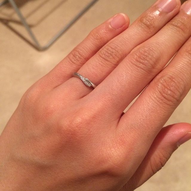 【4℃ BRIDAL(ヨンドシーブライダル)の口コミ】 普段、身に付けるものなので、どんな服装にも合うシンプルなものを探して…