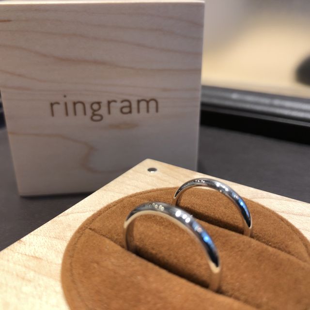 【ringram(リングラム)の口コミ】 プラチナで2,5mmのシンプルなデザインにしました。甲丸で作りました。他に…