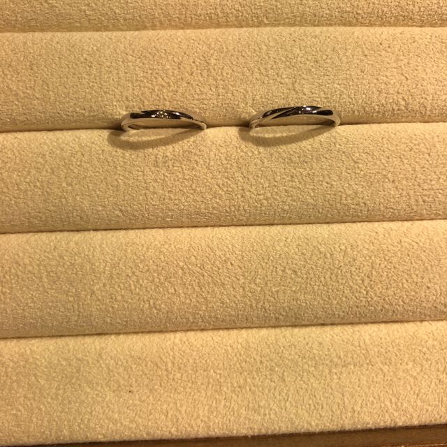 【TRECENTI(トレセンテ)の口コミ】 シンプルですが、華やかなところがいいと思いました。
最初はダイヤモンド…