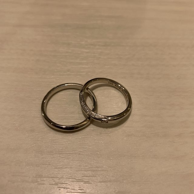 【4℃ BRIDAL(ヨンドシーブライダル)の口コミ】 別のお店も数件見たなかで、他のお店と比較してみても一番デザインが豊富…