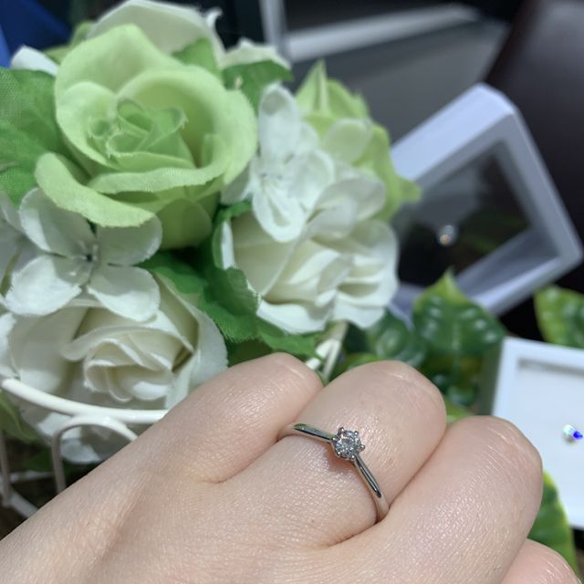 【輪-RIN-の口コミ】 形が複雑なものではなく、シンプルなデザインが好みだったので、真っ先に…