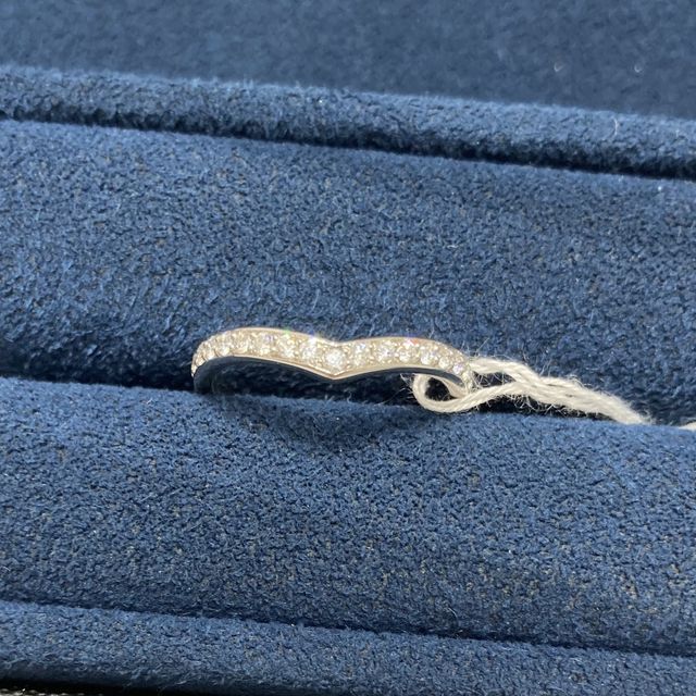 【4℃ BRIDAL(ヨンドシーブライダル)の口コミ】 ハーフエタニティリングに憧れがありましたが、どこのお店も予算オーバー…