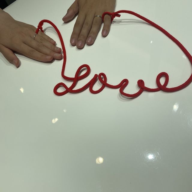 【HOSHI no SUNA 星の砂(ほしのすな)の口コミ】 星の砂のアリアを購入しました。デザインも斜めに見える形なので指も綺麗…