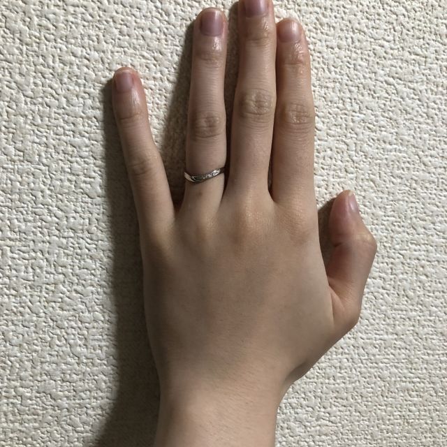 【Candle(キャンドル)の口コミ】 指輪の形が特徴的です。指輪は近くで見るより、遠くから見えることが多い…