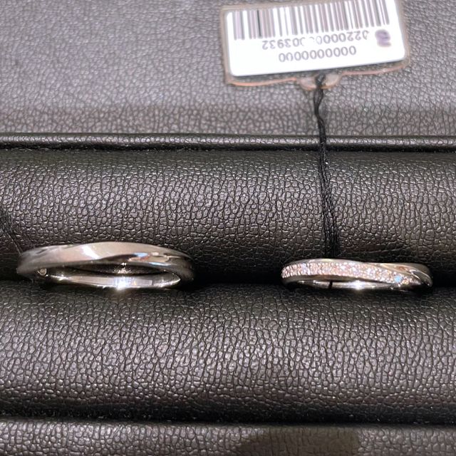 【エクセルコダイヤモンド(EXELCO DIAMOND)の口コミ】 ダイヤがたくさんついているのデザインを探していました。こちらの指輪は…