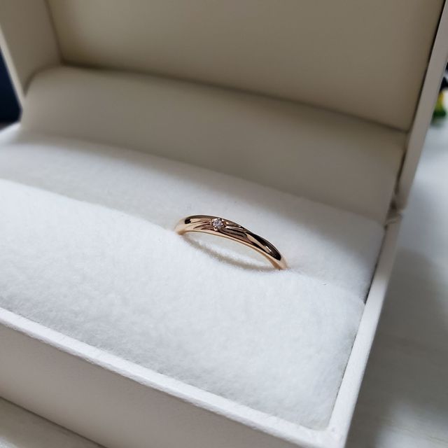 【RosettE(ロゼット)の口コミ】 指輪を買う時に重視していたのは、「シンプルであること」と「なるべく細…