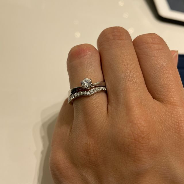 【4℃ BRIDAL(ヨンドシーブライダル)の口コミ】 指輪はブランドには特にこだわりはなかった。こだわりはなくとも、自分が…