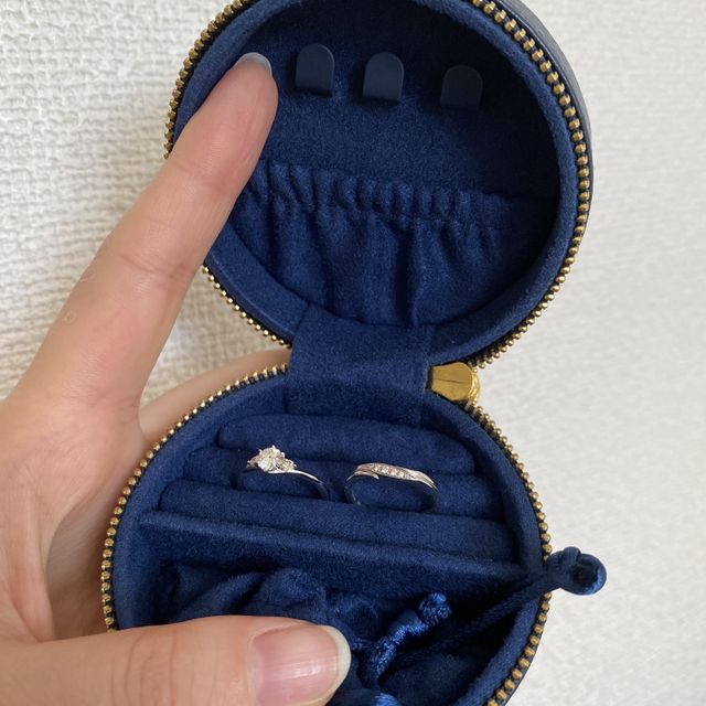 【銀座ダイヤモンドシライシの口コミ】 指輪を見に行くのは初めてで、下調べもしていかなかったのですが、どんな…