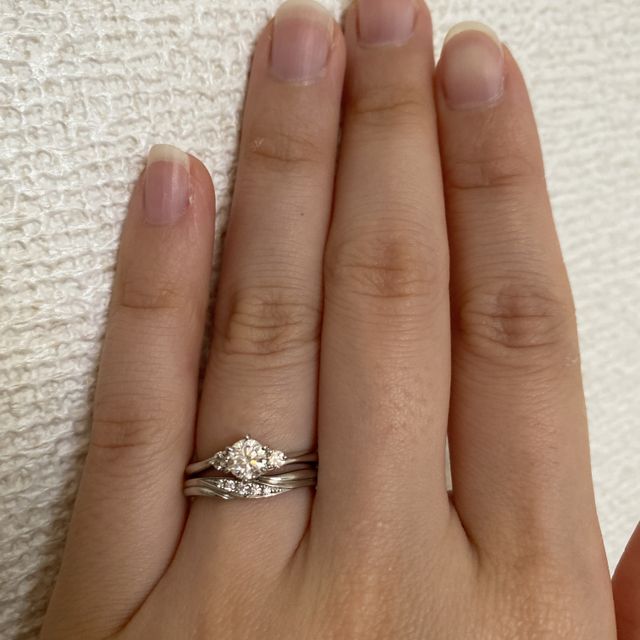 【銀座ダイヤモンドシライシの口コミ】 指輪を見に行くのは初めてで、下調べもしていかなかったのですが、どんな…