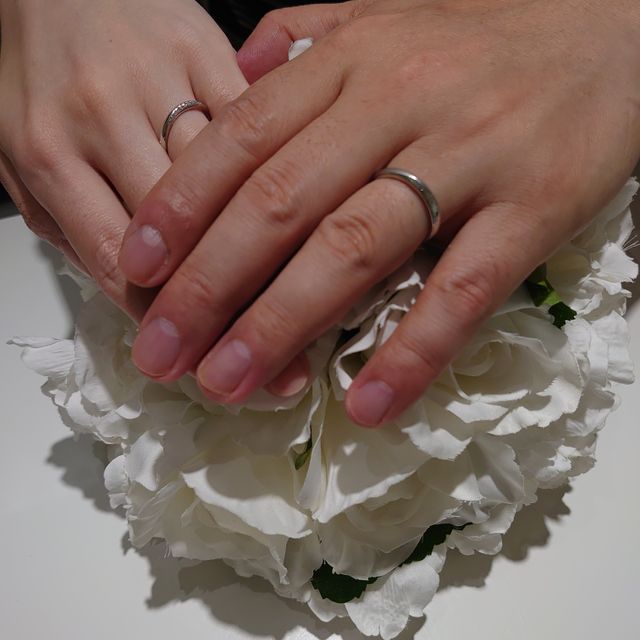 【4℃ BRIDAL(ヨンドシーブライダル)の口コミ】 デザインがとても気に入りました まずウェーブのデザイン希望でした それ…