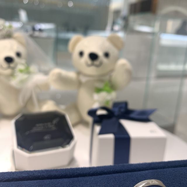 【4℃ BRIDAL(ヨンドシーブライダル)の口コミ】 一生身につけるものなので、着け心地やデザインにこだわりました。ダイヤ…