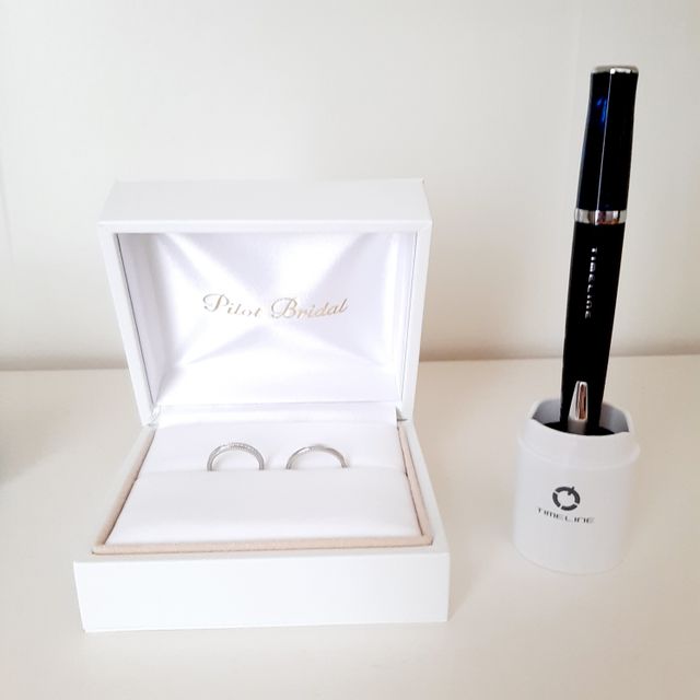 【PILOT BRIDAL(パイロットブライダル)の口コミ】 金属アレルギーの為、素材が安心な指輪を探していました。お店の方に素材…
