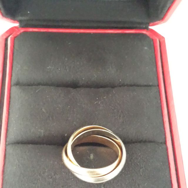 【カルティエ(Cartier)の口コミ】 他に指輪や時計などのアクセサリーをつける趣味ではないので結婚指輪１つ…