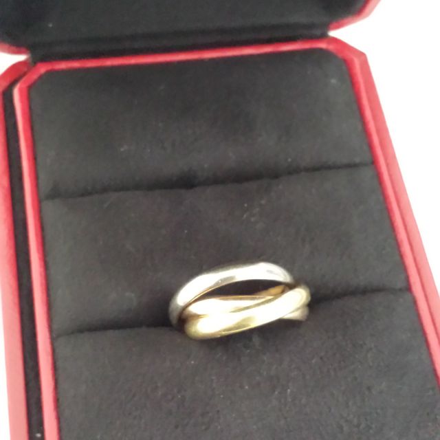 【カルティエ(Cartier)の口コミ】 他に指輪や時計などのアクセサリーをつける趣味ではないので結婚指輪１つ…