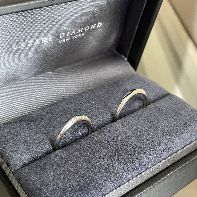【ラザール ダイヤモンド(LAZARE DIAMOND)の口コミ】 夫がウェーブの方が指にはめやすいと言うので、ウェーブの中から選ぶこと…