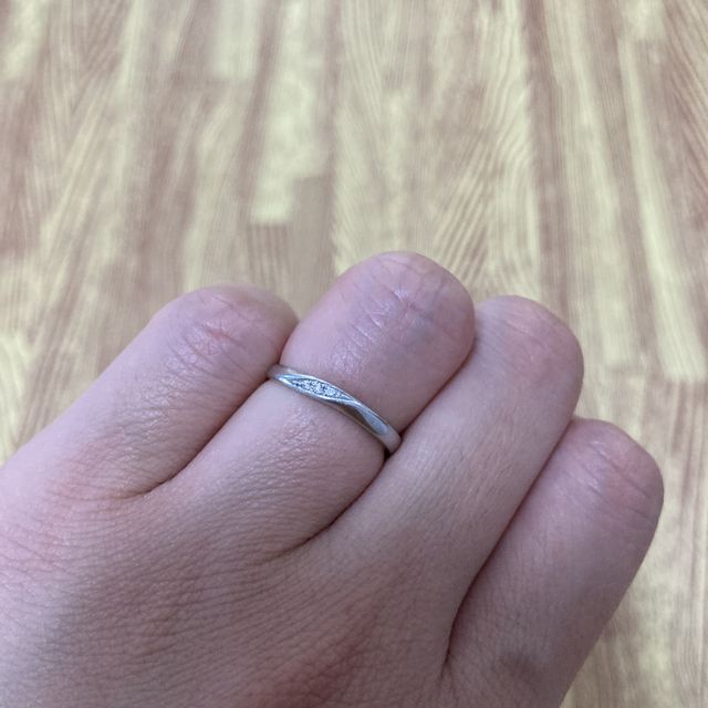 【銀座ダイヤモンドシライシの口コミ】 指のフィット感が非常に良かったです。変に回転することもなく、締め付け…
