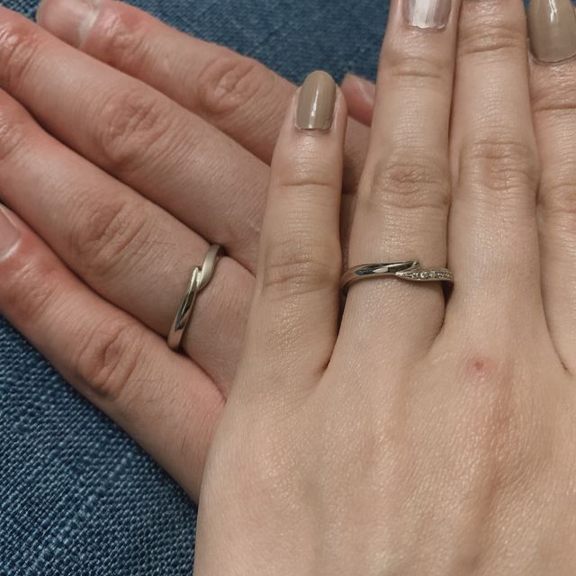 【銀座ダイヤモンドシライシの口コミ】 シンプルだけど他にないスタイリッシュなデザイン、ダイヤモンドも少し多…
