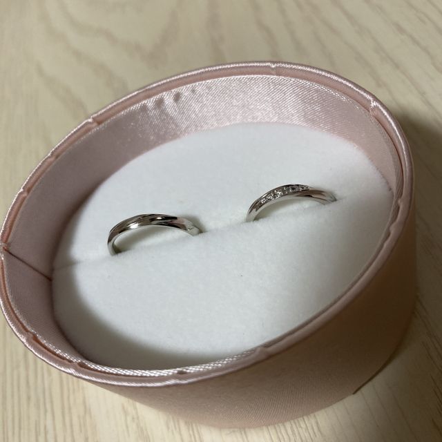 【insembre(インセンブレ)の口コミ】 デザインがオシャレなところと素材がいいところです。プラチナのものが欲…