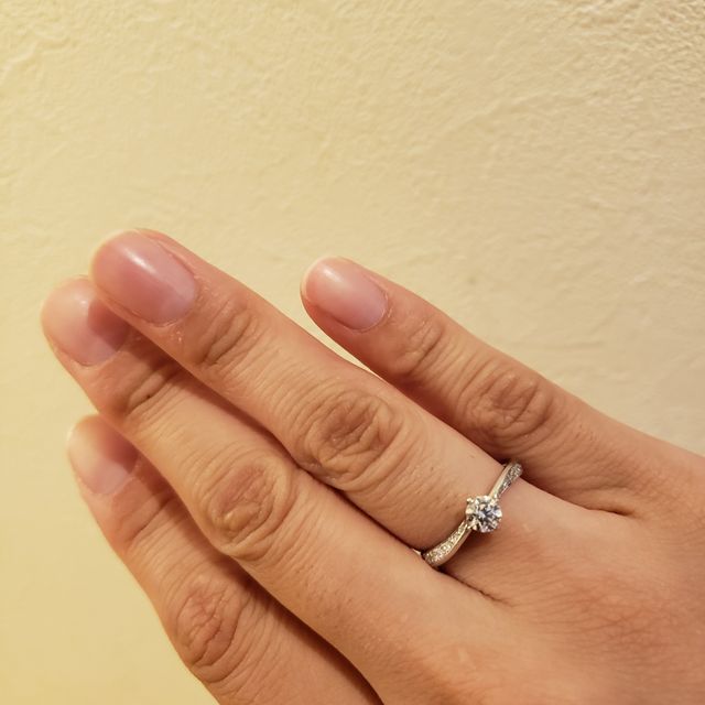 【ラザール ダイヤモンド(LAZARE DIAMOND)の口コミ】 指輪のデザインや、品質、価格帯など全体的に考えてラザールダイヤモンド…