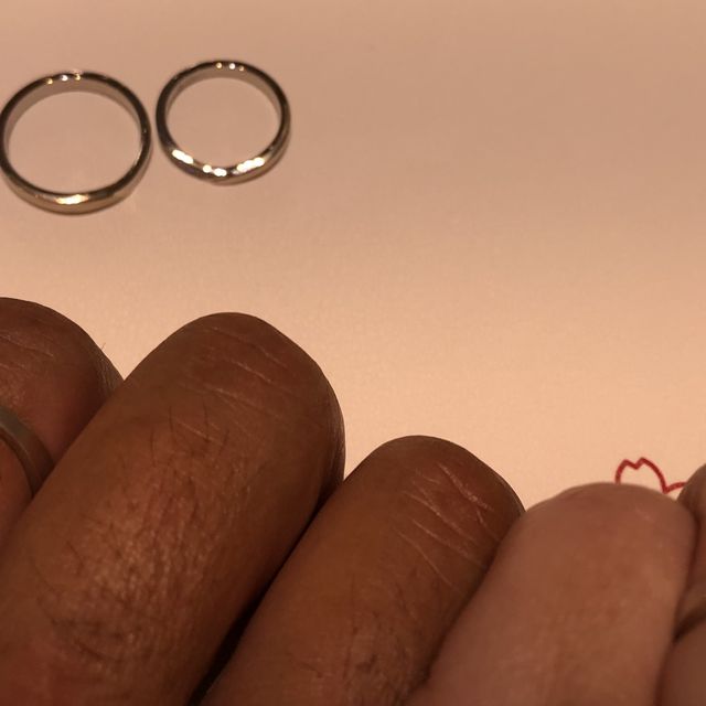 【杢目金屋(もくめがねや)の口コミ】 シルバー、プラチナ、金など8種類の板から、色味、強度など考えながら選ん…