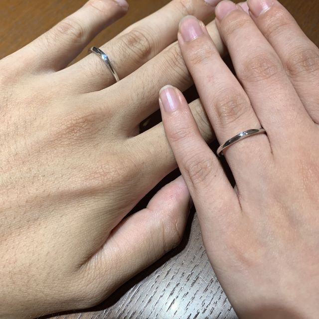 【TRECENTI(トレセンテ)の口コミ】 指輪のデザインがシンプルな物を探していましたが、今回シンプルでかつ少…