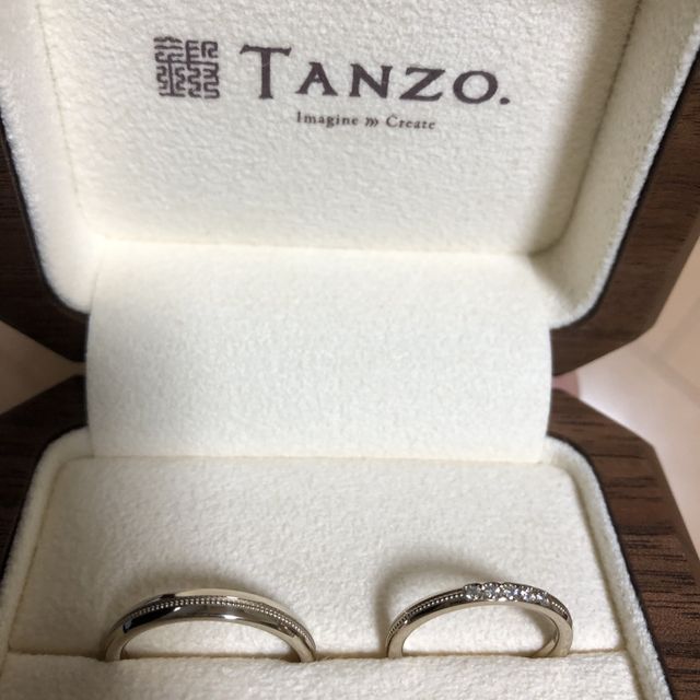 【TANZO.(鍛造指輪)の口コミ】 プラチナ以外のカラーで指輪を探していたので、5種類くらい色の選択肢があ…