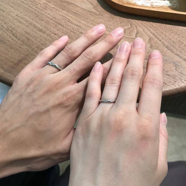 【COLANY(コラニー)の口コミ】 初めての指輪選びで何が似合うか、どんな指輪が似合うか、とても悩みまし…