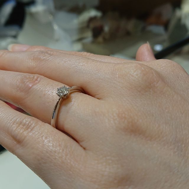 【TRECENTI(トレセンテ)の口コミ】 指輪のつけ心地とダイアモンドの質が良かったことです。
その二つは譲れな…