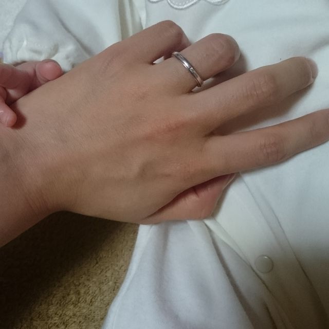 【4℃ BRIDAL(ヨンドシーブライダル)の口コミ】 とにかくシンプルなものを探していました。
値段にはこだわっていなかった…