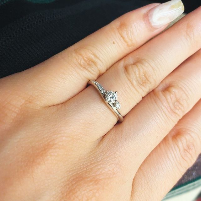 【GALA JEWELRY(ガラジュエリー)の口コミ】 価格に見合ったものを探して各店探し回りましたが中々出会えず、、、。gal…