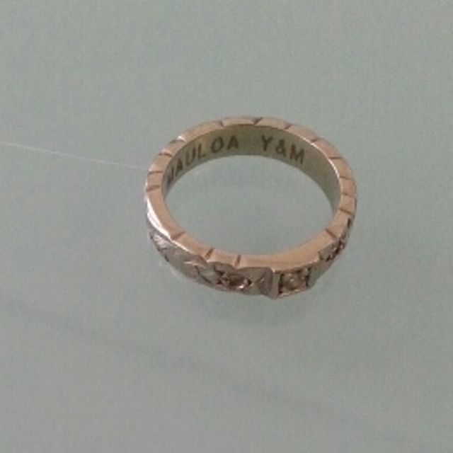 【Wailea(ワイレア)の口コミ】 指が色黒なので出来るだけシンプルな指輪を探していました。が、なかなか…