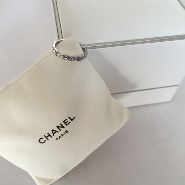 【シャネル(CHANEL)の口コミ】 近隣の他ブランドもたくさん見て回ったのですが、元々そんなにデザインや…
