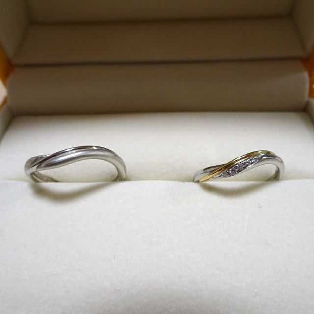 【ケイウノ ブライダル(K.UNO BRIDAL)の口コミ】 元々、指が綺麗に見えるウェーブ系の指輪を探していました。こちらは指輪…