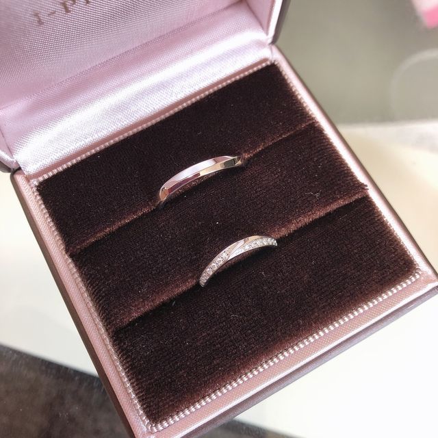 【アイプリモ(I-PRIMO)の口コミ】 女性用はダイヤモンドの輝きが分かりやすいもので男性用は少しデザイン性…