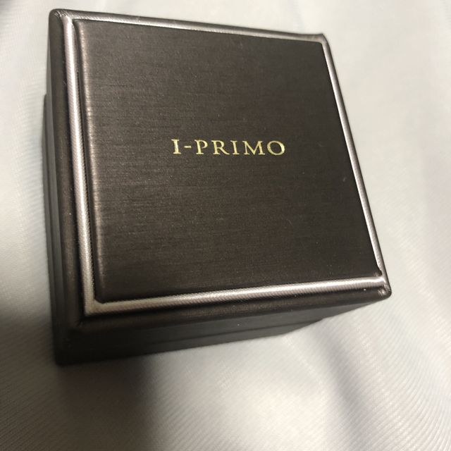 【アイプリモ(I-PRIMO)の口コミ】 私は、ウェーブがかったデザインがよかったのですが、
両サイドに入ってい…