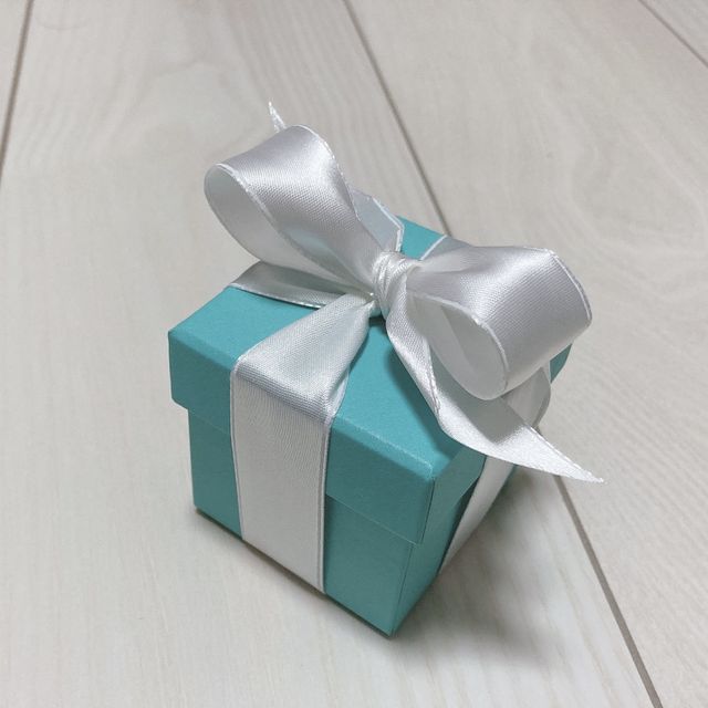 【ティファニー(Tiffany & Co.)の口コミ】 希望としては、何もついてないシンプルな物が欲しかったのですが、ダイヤ…