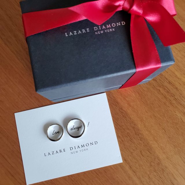 【ラザール ダイヤモンド(LAZARE DIAMOND)の口コミ】 もともとウェーブデザインを探していて、他ブランドも見ていましたがいま…