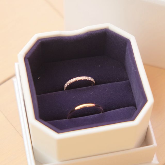 【4℃ BRIDAL(ヨンドシーブライダル)の口コミ】 他店で購入した初期の指輪が断裂してしまい、2代目として購入。しかし、初…