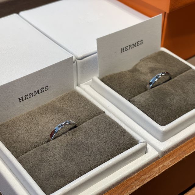 【エルメス(HERMES)の口コミ】 本当はとてもシンプルで細身のものを購入予定でした。フィル・カレ、フィ…