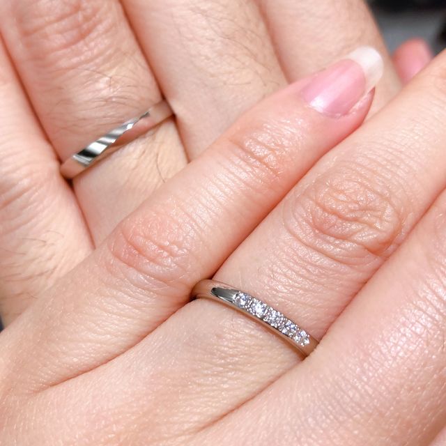 【ラザール ダイヤモンド(LAZARE DIAMOND)の口コミ】 彼からラザールダイヤモンドの婚約指輪を頂いたので、同じブランドで合わ…