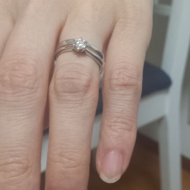 【エクセルコダイヤモンド(EXELCO DIAMOND)の口コミ】 ブライダルフェアでいろいろな会社の婚約指輪を試着させていただきました…