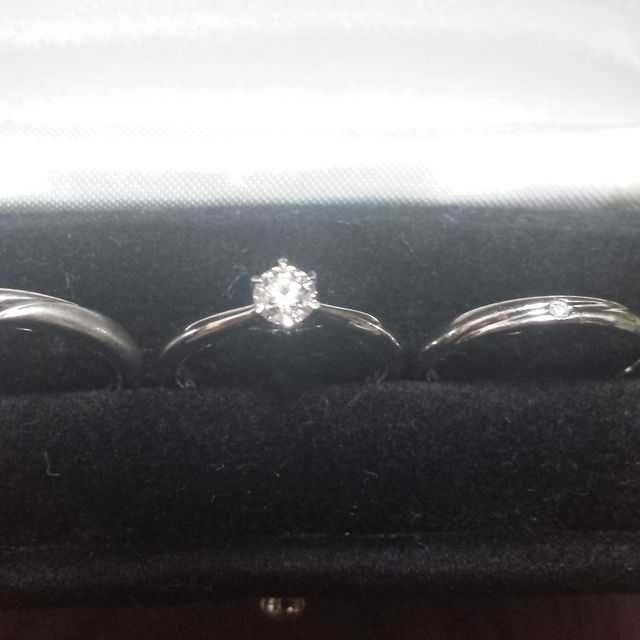 【エクセルコダイヤモンド(EXELCO DIAMOND)の口コミ】 ブライダルフェアでいろいろな会社の婚約指輪を試着させていただきました…