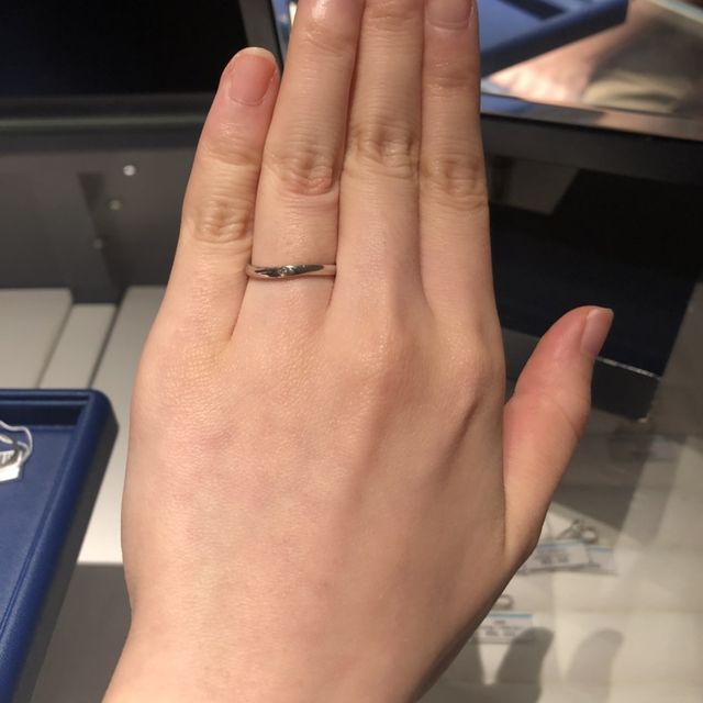 【銀座ダイヤモンドシライシの口コミ】 こちらの店舗に来る前に、２店舗ほど行ってきましたが指輪の着け心地がダ…