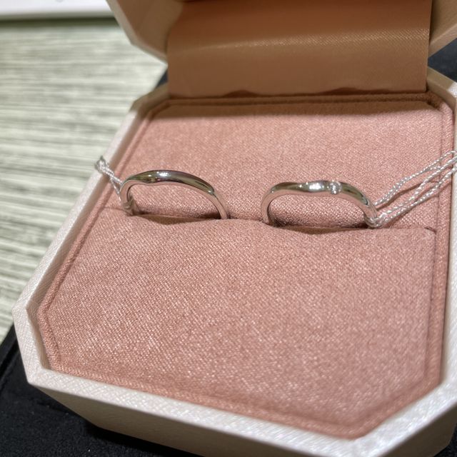 【TRECENTI(トレセンテ)の口コミ】 つけ心地が良くて指に馴染む感じがあり
デザインもシンプル目だがアクセン…