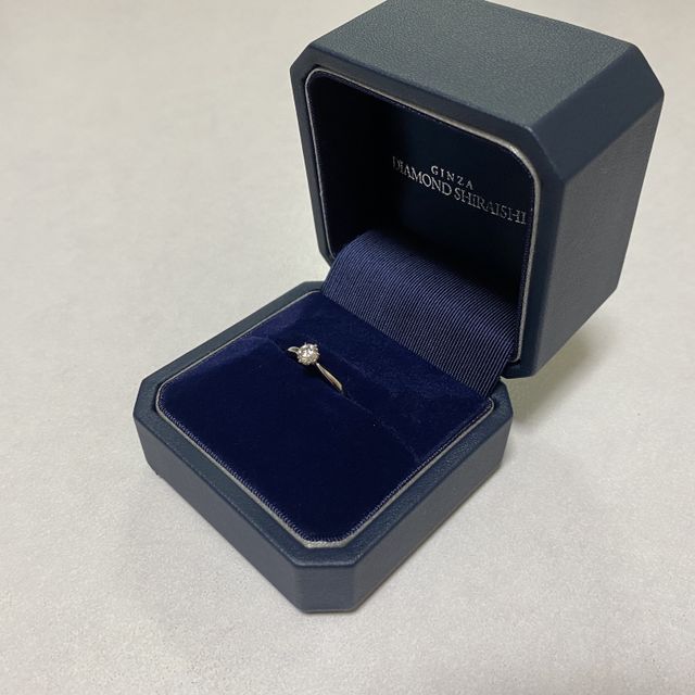 【銀座ダイヤモンドシライシの口コミ】 シンプルで華奢なデザインが気に入りました。
今後大切な時に身につける物…