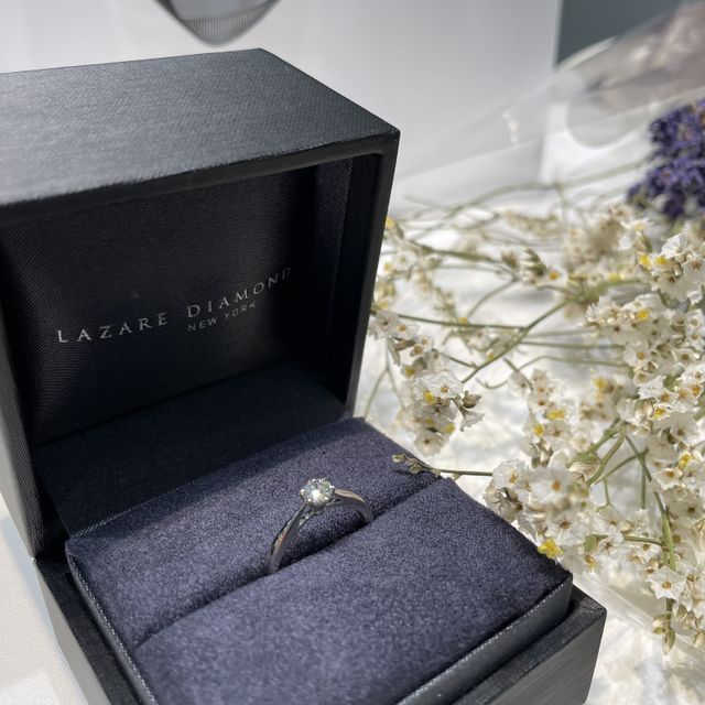 【ラザール ダイヤモンド(LAZARE DIAMOND)の口コミ】 長く使い続けたく、シンプルで王道なソリティアを希望していました。レヴ…