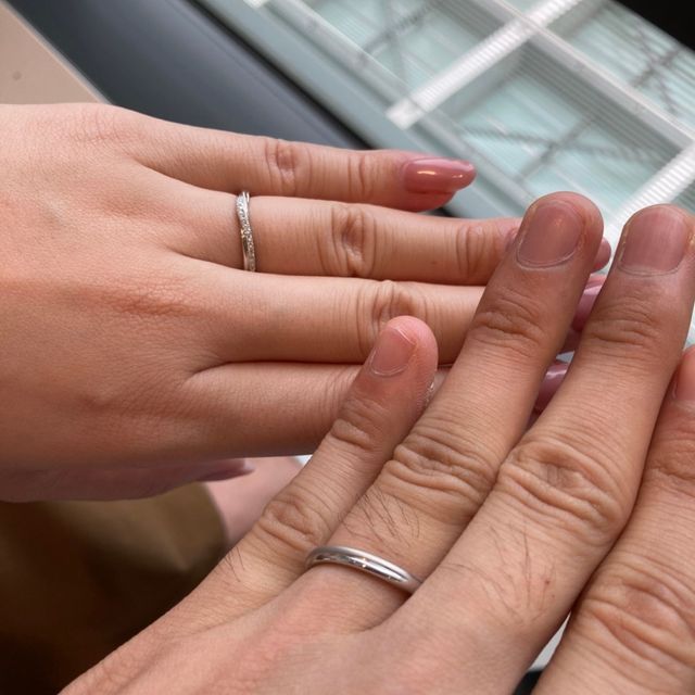 【銀座ダイヤモンドシライシの口コミ】 お互い気に入ったデザインであればペアでなくてもいいと言われましたが、…