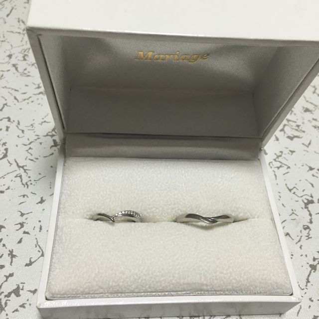 【Mariage ent(マリアージュエント)の口コミ】 V字デザインにこだわって県内6つのお店を周りました。ピンクダイヤやディ…