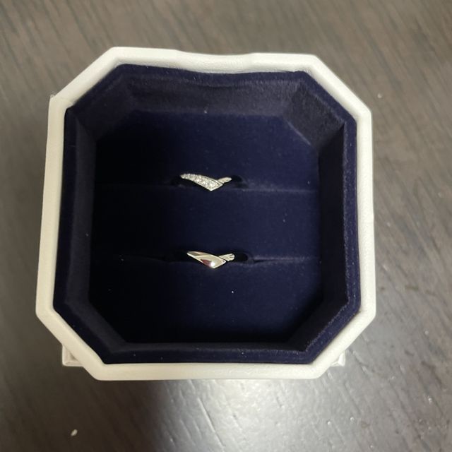 【4℃ BRIDAL(ヨンドシーブライダル)の口コミ】 たくさん試着させてもらいましたが、ダイヤも嫌味がなく品もあり一番しっ…